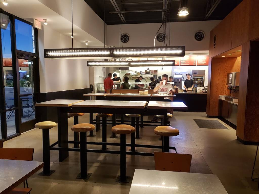 Chipotle Mexican Grill | restaurant | 909 E W Whitestone Blvd Ste A, Cedar Park, TX 78613, USA | 5126902563 OR +1 512-690-2563