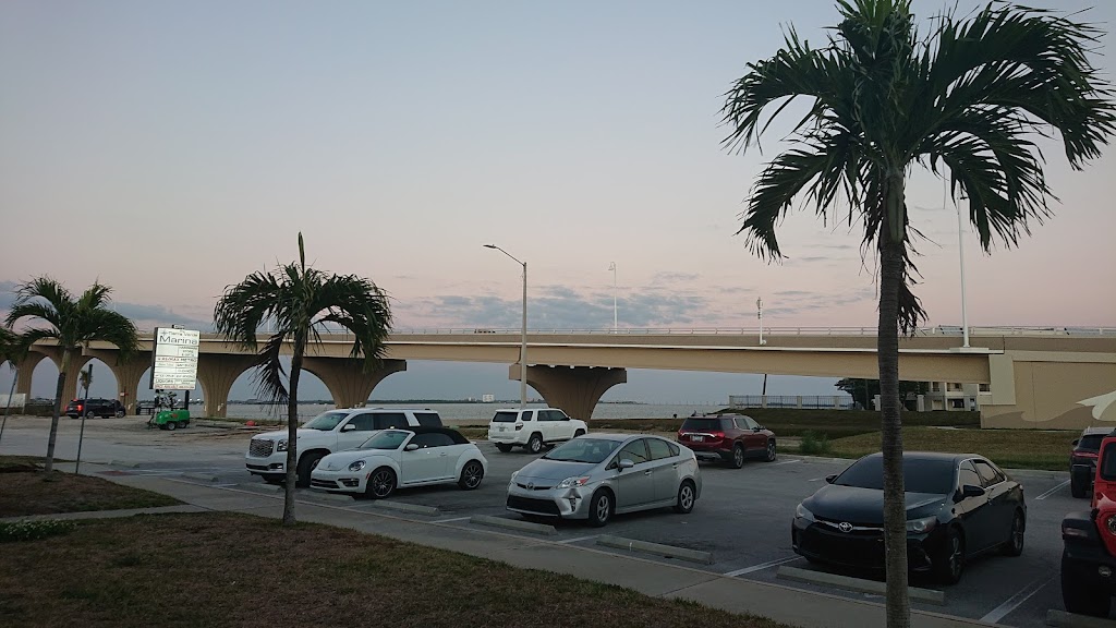 Circo Italian Kitchen | restaurant | 114 Pinellas Bayway S, St. Petersburg, FL 33715, USA | 7274986632 OR +1 727-498-6632