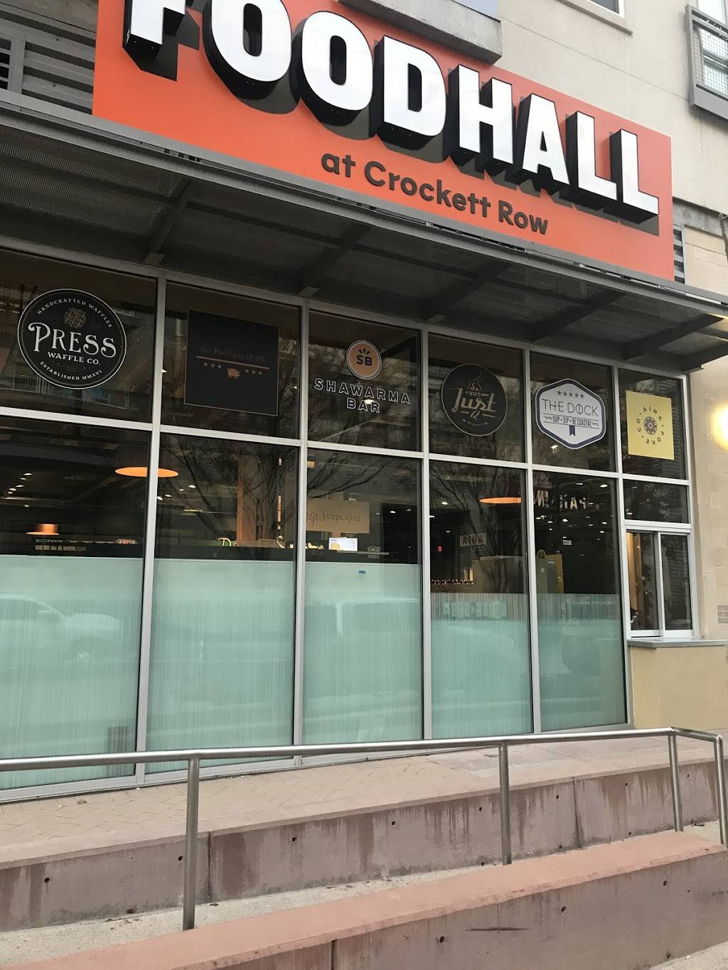 The Dock | restaurant | 3000 Crockett St Suite 110, Fort Worth, TX 76107, USA | 2144932120 OR +1 214-493-2120