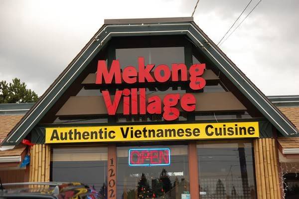 Mekong Village | restaurant | 12020 Aurora Ave N, Seattle, WA 98133, USA | 2062571560 OR +1 206-257-1560