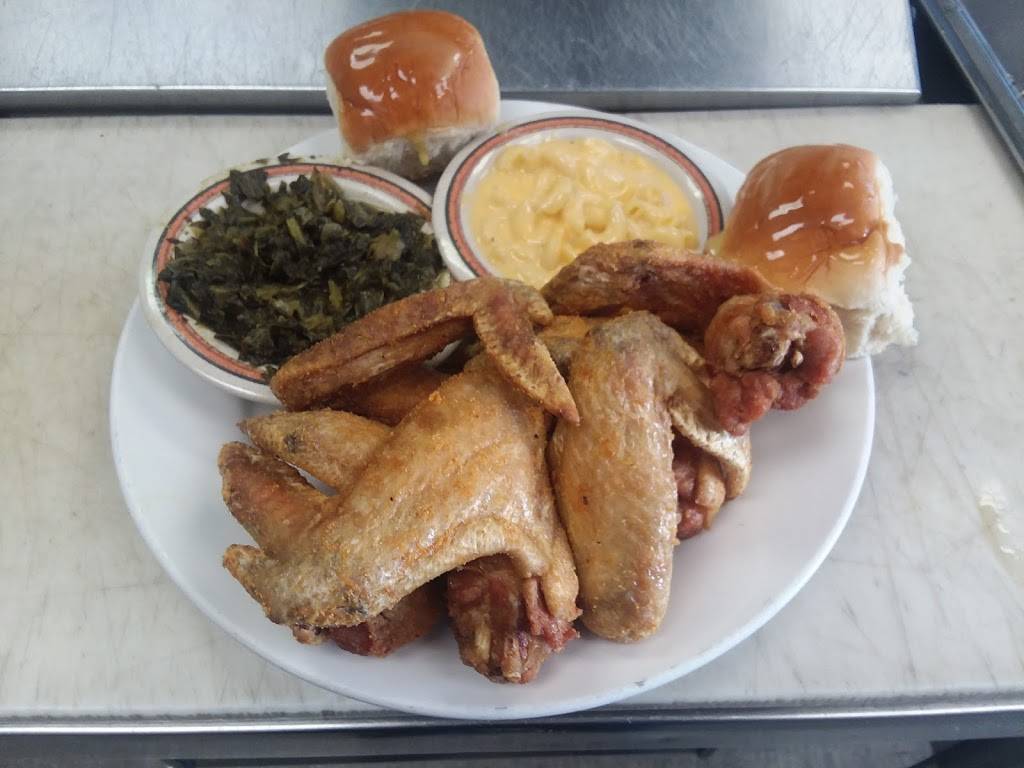 Wingz & More | restaurant | 113 W Kansas St, Liberty, MO 64068, USA | 8168838835 OR +1 816-883-8835