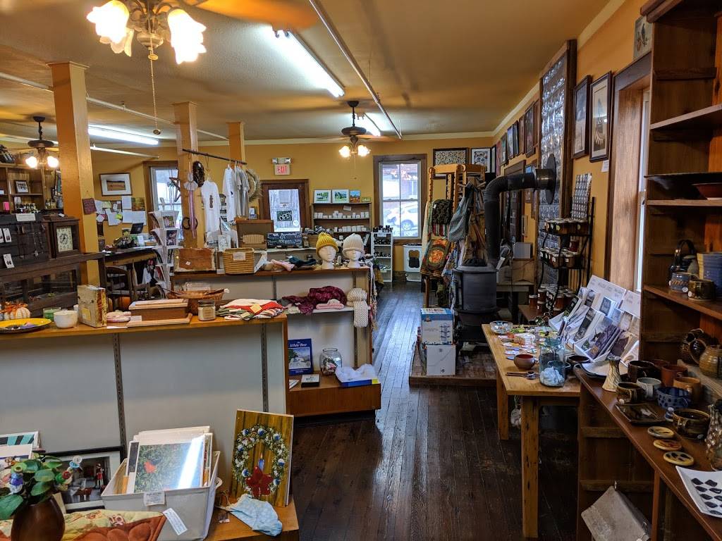 Harvest Table Restaurant | restaurant | 13180 Meadowview Square, Meadowview, VA 24361, USA | 2769445142 OR +1 276-944-5142