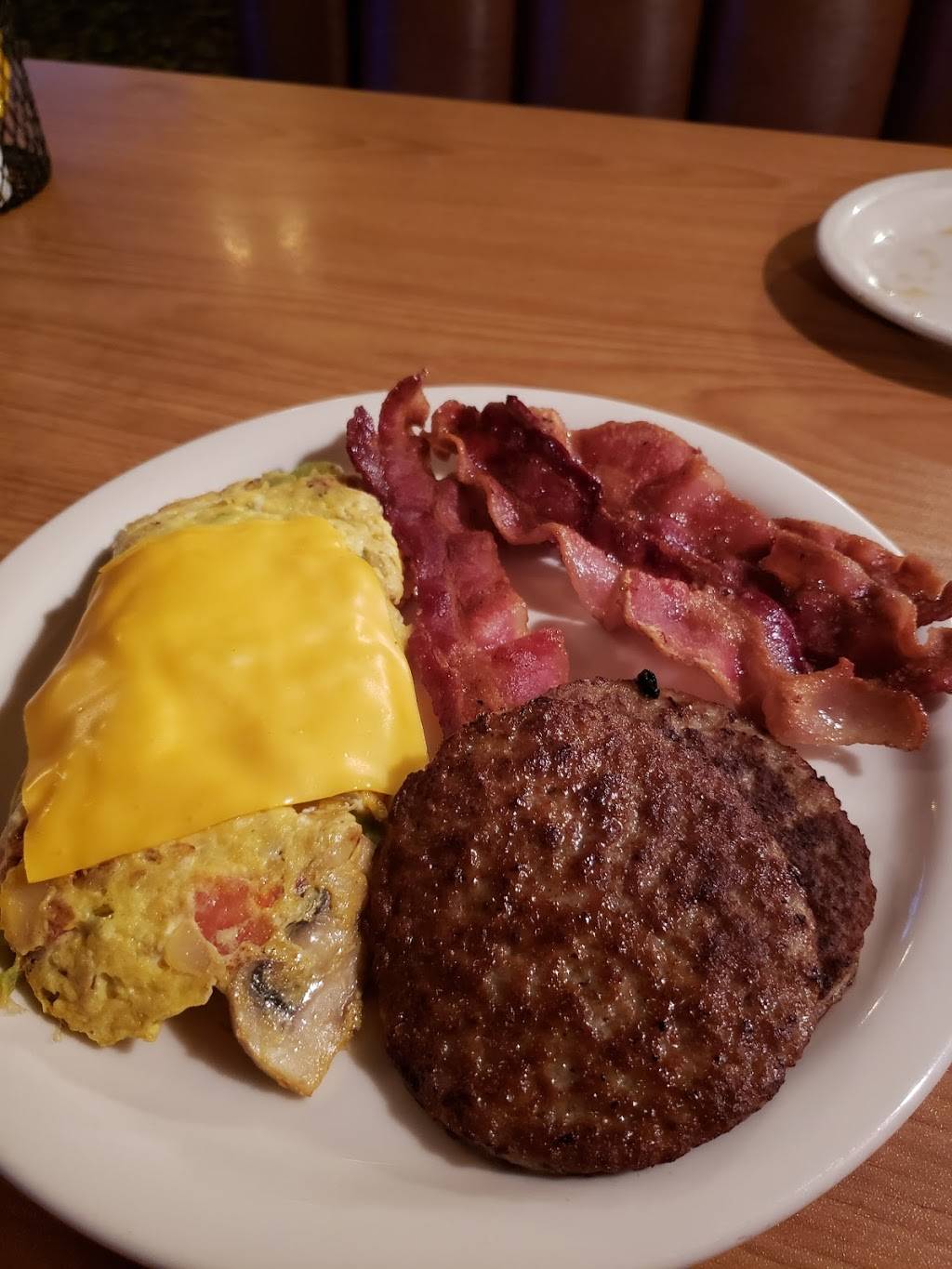 Stonehouse Bar & Grill | restaurant | 3889 E Craig Rd, North Las Vegas, NV 89030, USA | 7026447080 OR +1 702-644-7080