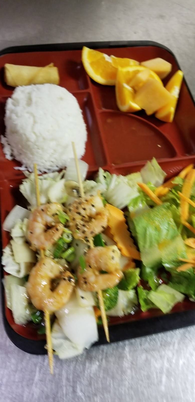 Ginger Root | restaurant | 9 Main St, East Hartford, CT 06118, USA | 8605681583 OR +1 860-568-1583