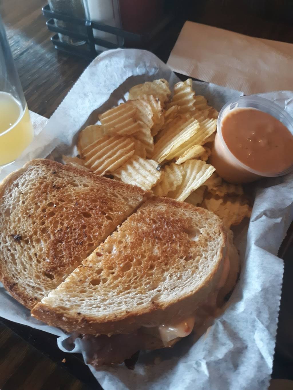 Duffys Pub | restaurant | 3320 Auburn Rd, Auburn Hills, MI 48326, USA | 2488522222 OR +1 248-852-2222