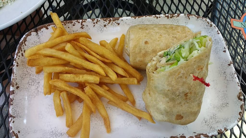 Wolfies Grill - Fishers | restaurant | 7695 Crosspoint Commons, Fishers, IN 46038, USA | 3179131272 OR +1 317-913-1272