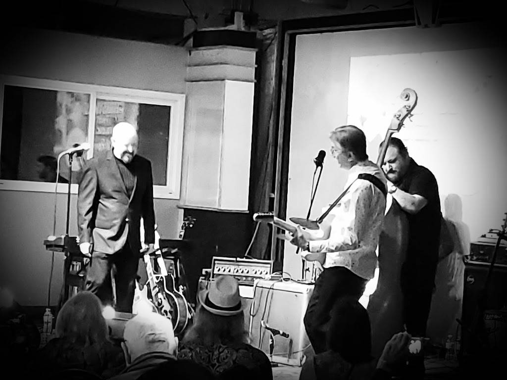 PCH Club | restaurant | 6285 CA-1, Long Beach, CA 90803, USA | 5625961631 OR +1 562-596-1631