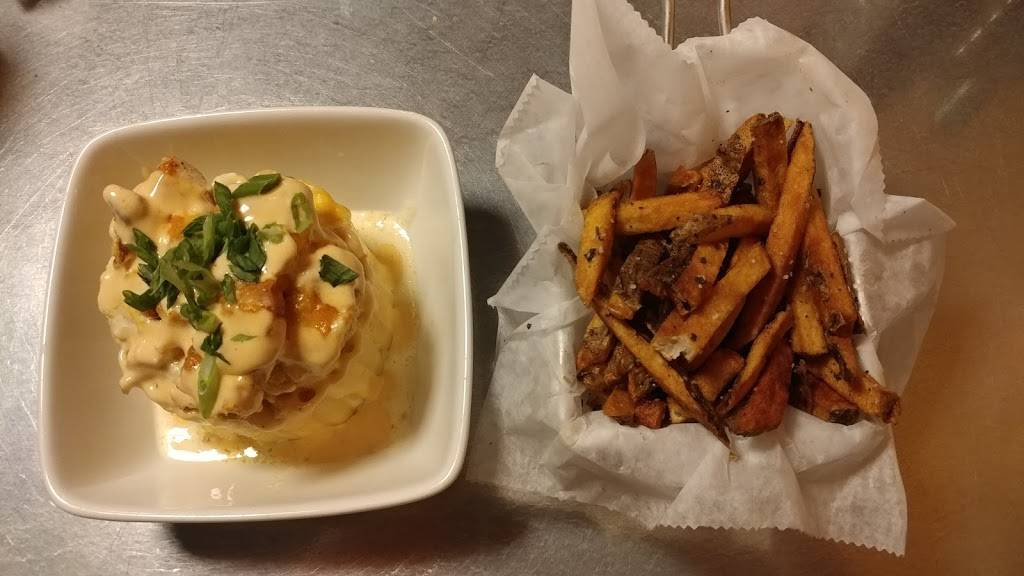 Two Bucks - Middleburg Heights | restaurant | 18336 Bagley Rd, Middleburg Heights, OH 44130, USA | 4402348344 OR +1 440-234-8344