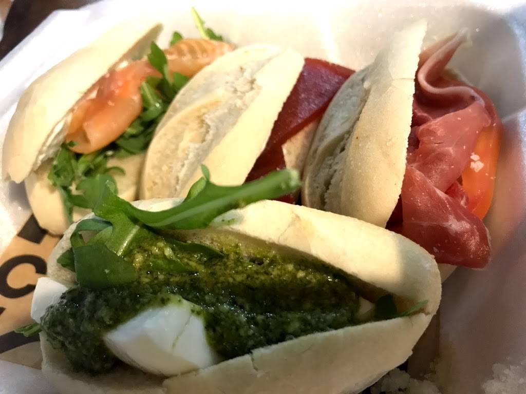 100 Montaditos | restaurant | 1401 Brickell Ave, Miami, FL 33131, USA | 7864093107 OR +1 786-409-3107