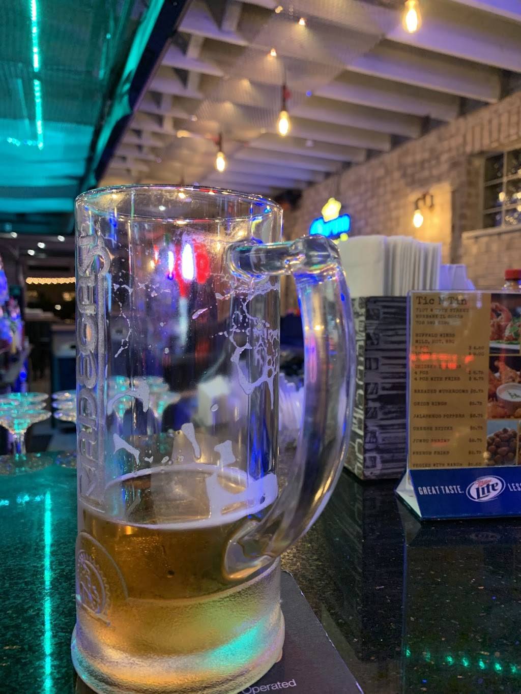 West 79 Sports Bar | restaurant | 7107 W 79th St, Burbank, IL 60459, USA | 7085996399 OR +1 708-599-6399