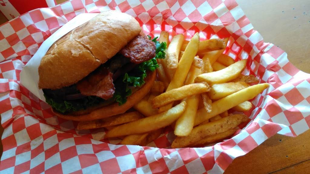 Shake & Go | restaurant | 18012 68th Ave S # 104, Kent, WA 98032, USA | 4256561599 OR +1 425-656-1599