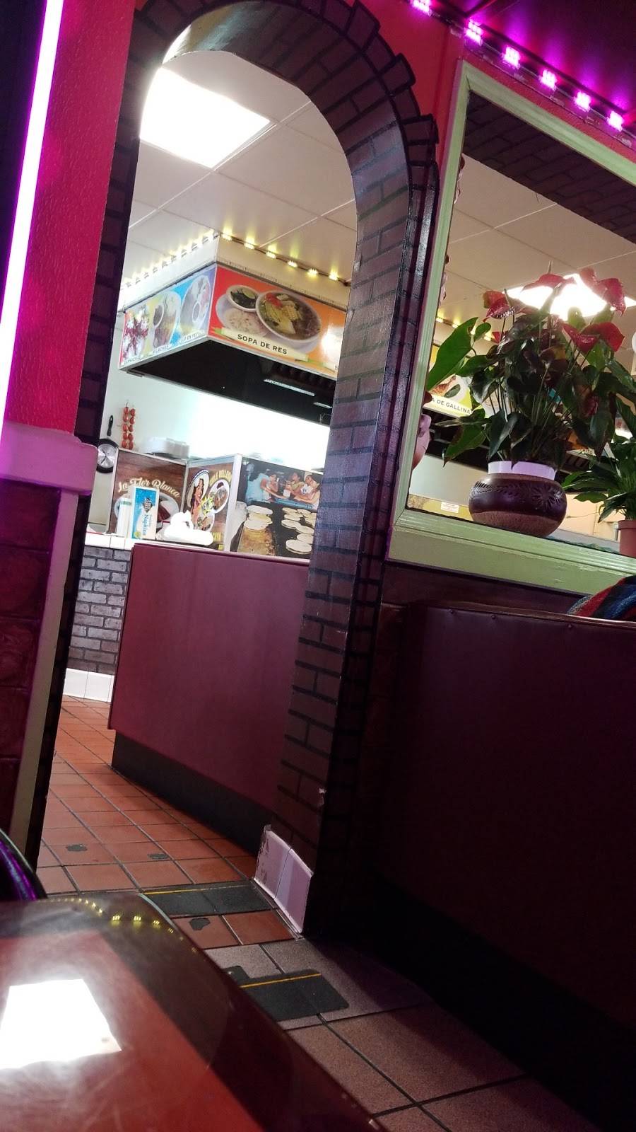 El Chavocho | restaurant | 4273 Beverly Blvd, Los Angeles, CA 90004, USA | 3236600798 OR +1 323-660-0798