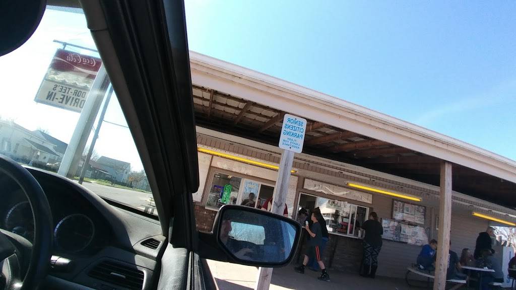 Dortees Drive In | restaurant | 1101 N Harrison St, Alexandria, IN 46001, USA | 7657242770 OR +1 765-724-2770