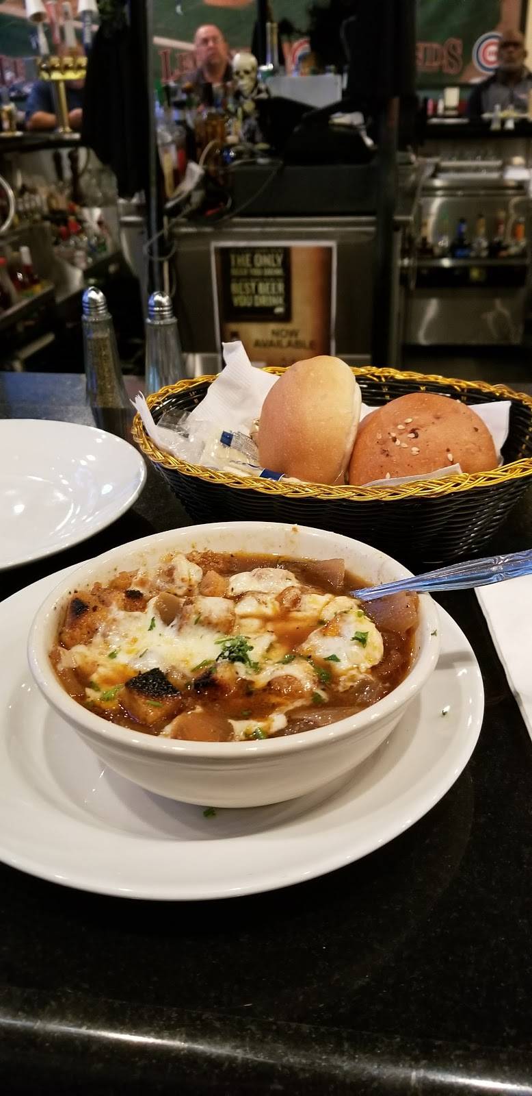 Legends Sports Bar & Grill | restaurant | 4200 River Rd, Schiller Park, IL 60176, USA | 8472339000 OR +1 847-233-9000