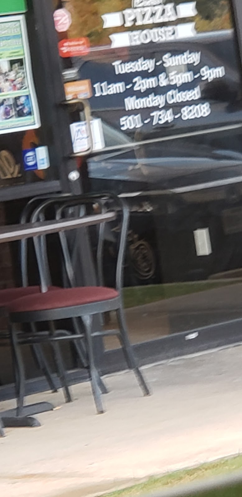 Sharks | restaurant | 115 Carnahan Dr, Maumelle, AR 72113, USA | 5017348220 OR +1 501-734-8220