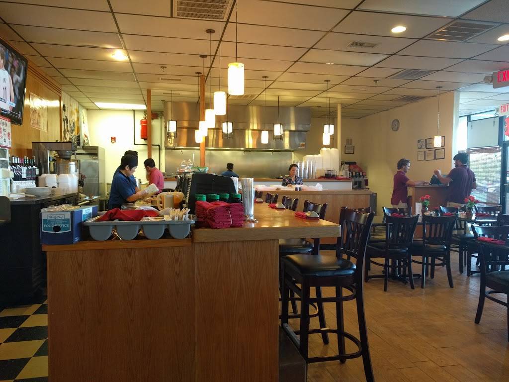 Kobe Hibachi & Sushi | restaurant | 515 N Main St, Holly Springs, NC 27540, USA | 9195571437 OR +1 919-557-1437