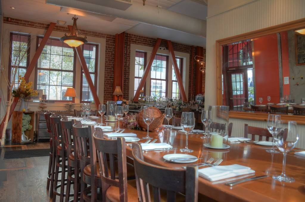 Town Hall Restaurant | restaurant | 342 Howard St, San Francisco, CA 94105, USA | 4159083900 OR +1 415-908-3900