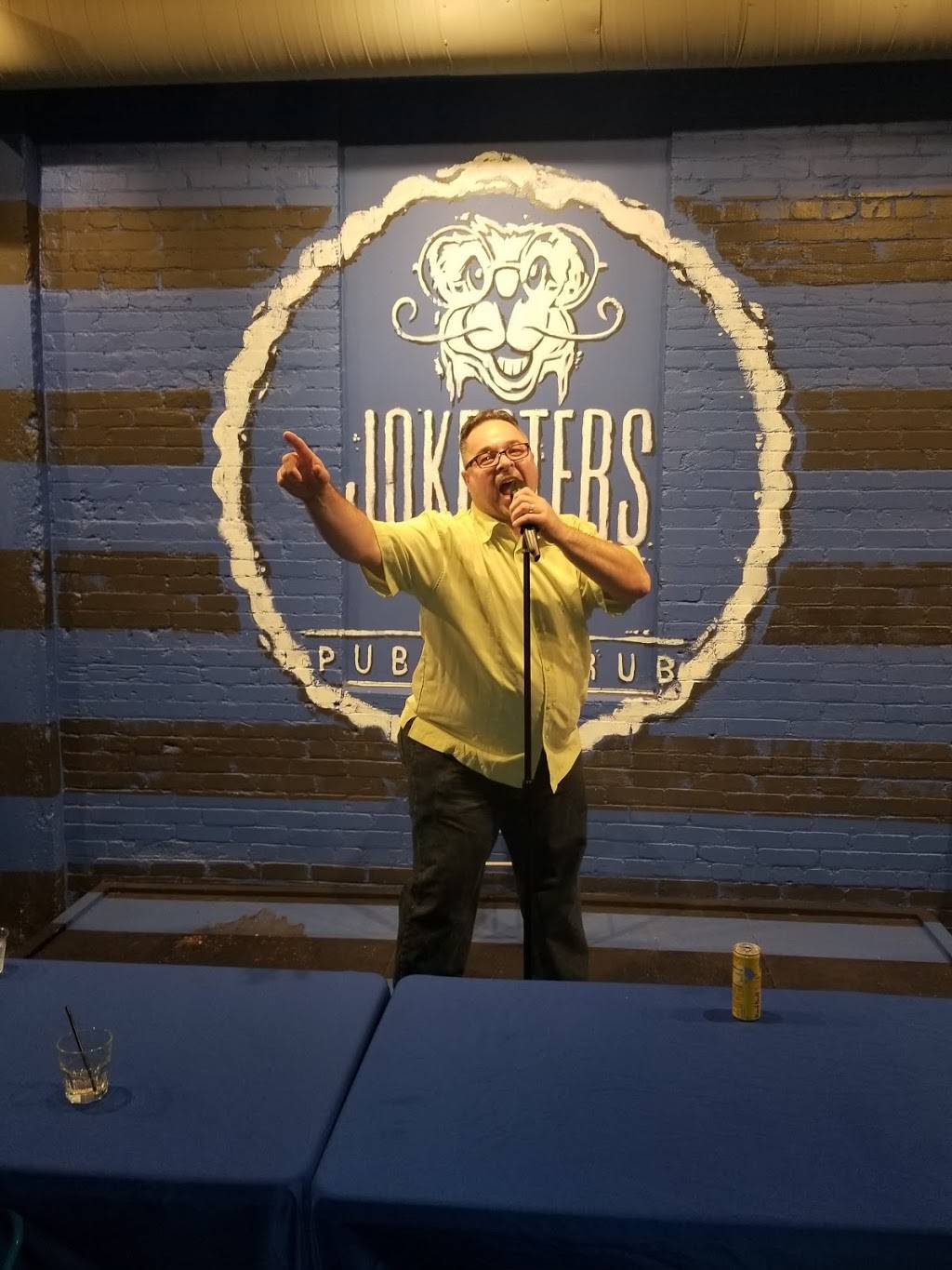 Jokesters 22 Pub N Grub | night club | 713 S Alamo St, San Antonio, TX 78205, USA | 2106162504 OR +1 210-616-2504