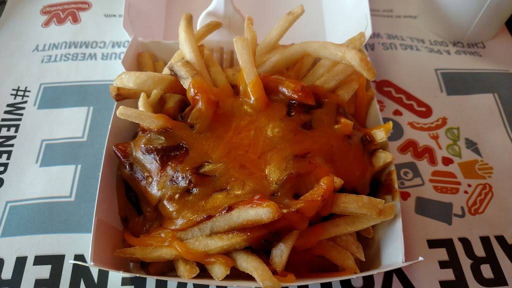 Wienerschnitzel | restaurant | 1708 Webster St, Alameda, CA 94501, USA | 5107691770 OR +1 510-769-1770