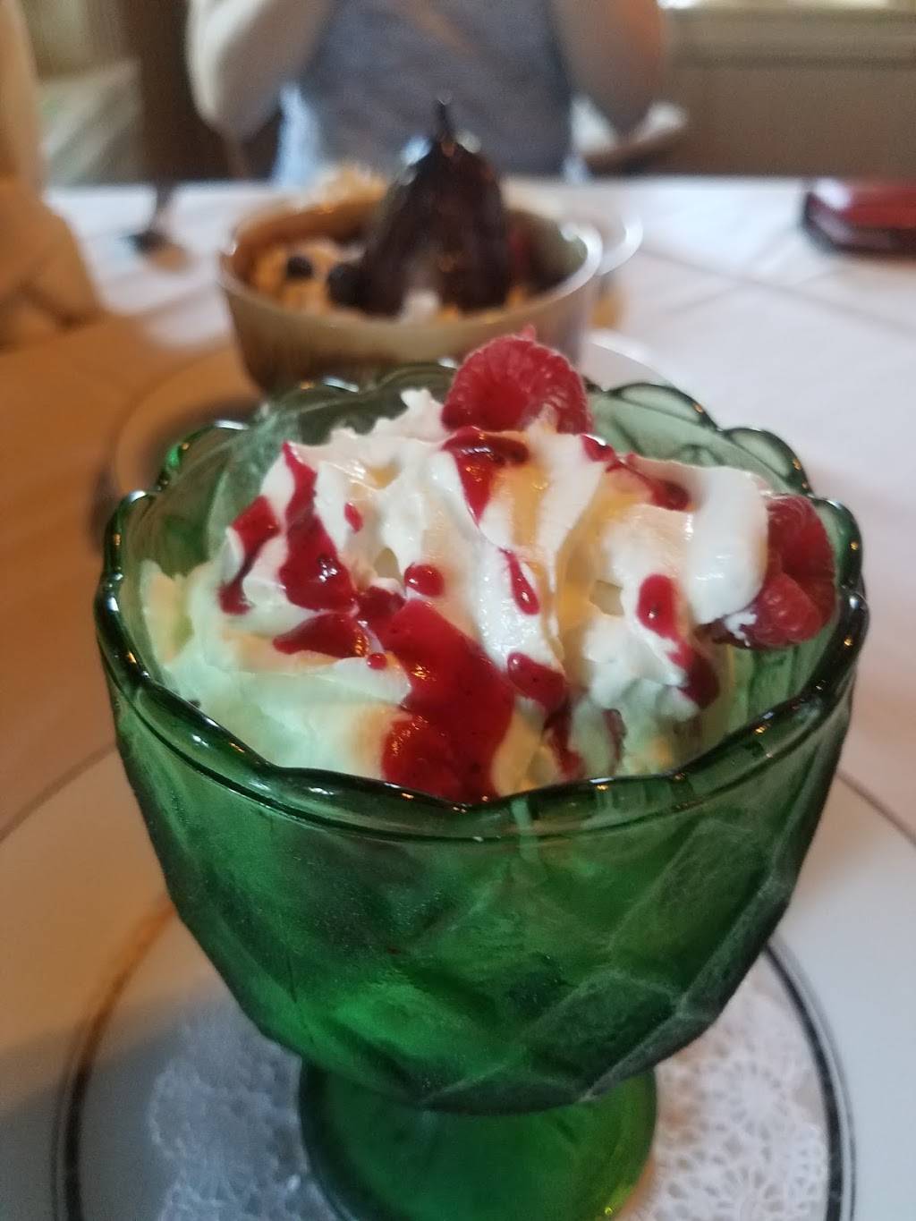 Arielles Country Inn | restaurant | 740 Allentown Rd, Sellersville, PA 18960, USA | 2154533800 OR +1 215-453-3800