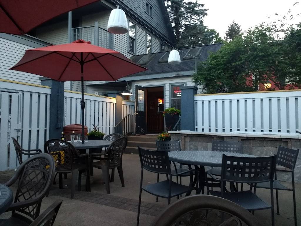 HIAWATHA Restaurant and Lounge | restaurant | 713 Grant St, Wausau, WI 54403, USA | 7158485166 OR +1 715-848-5166