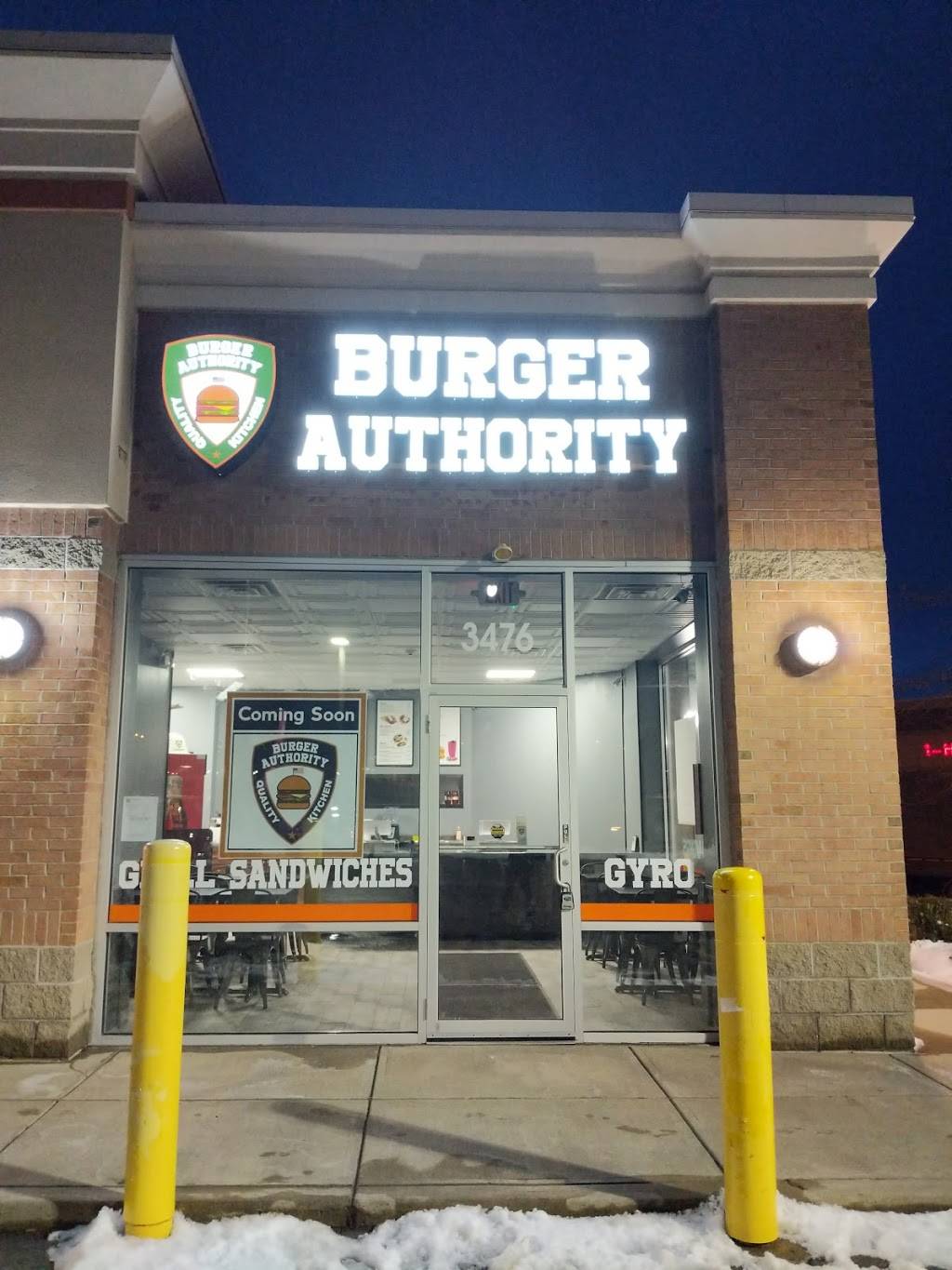 Burger Authority | restaurant | 3480 Main St, Buffalo, NY 14214, USA | 7168335000 OR +1 716-833-5000