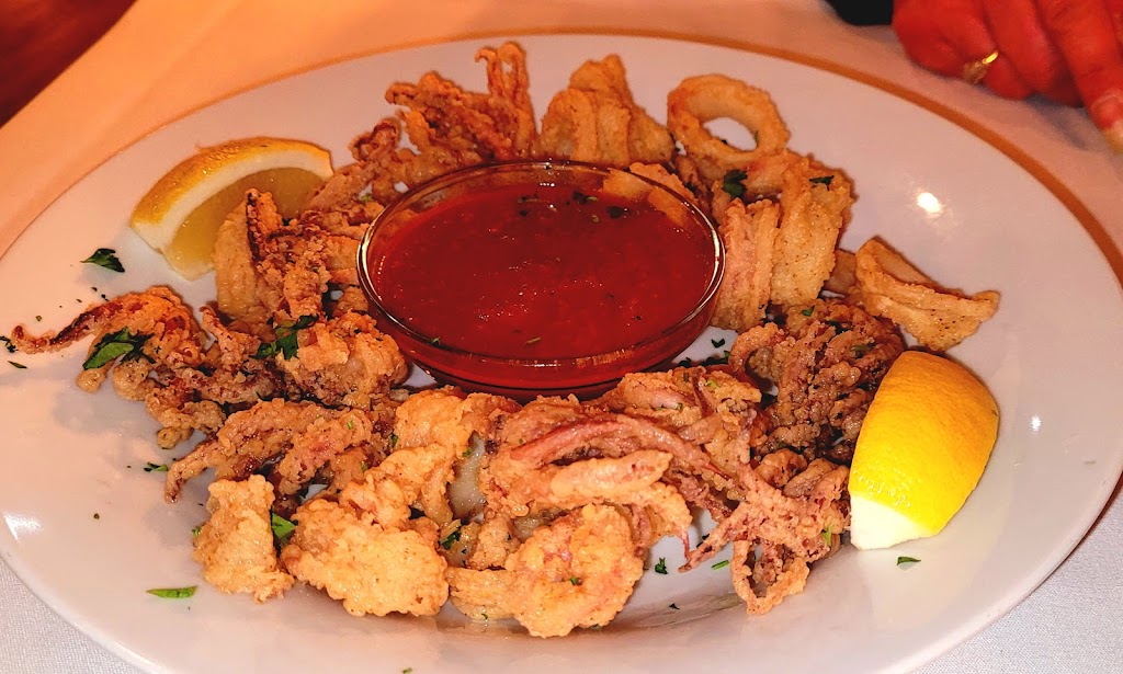 Guy Peter’s Ristorante | restaurant | 384 E Main St, Ansonia, CT 06401, USA | 2033082117 OR +1 203-308-2117