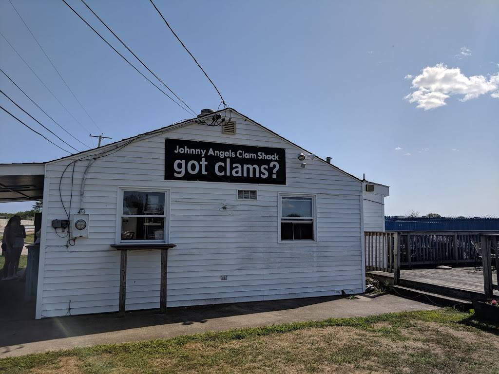Johnny Angels Clam Shack | restaurant | 523 Charlestown Beach Rd, Charlestown, RI 02813, USA | 4014196732 OR +1 401-419-6732