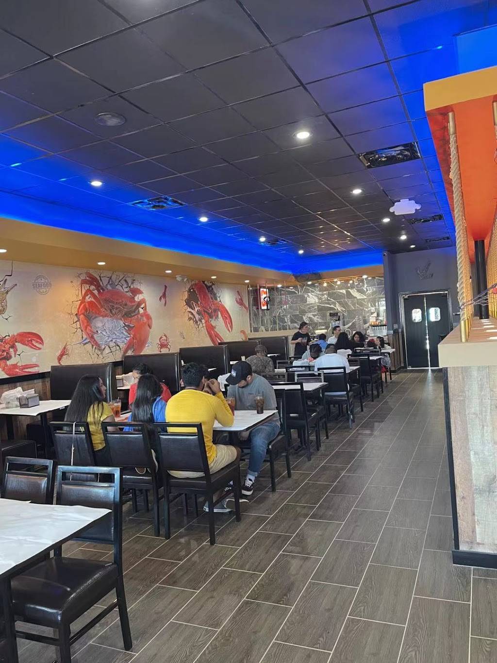 Carolina Crab House – Wilmington | restaurant | 341 S College Rd #55, Wilmington, NC 28403, USA | 9103996522 OR +1 910-399-6522