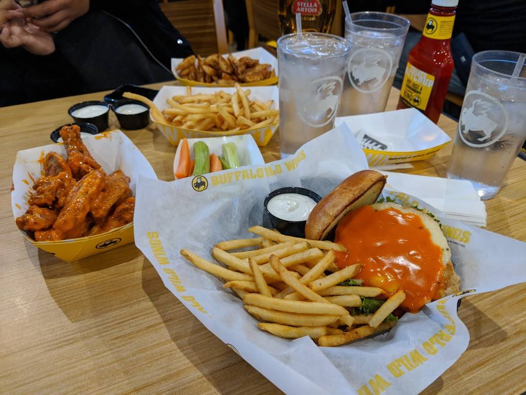 Buffalo Wild Wings | restaurant | 1000 S Fair Oaks Ave, Pasadena, CA 91105, USA | 6269936400 OR +1 626-993-6400
