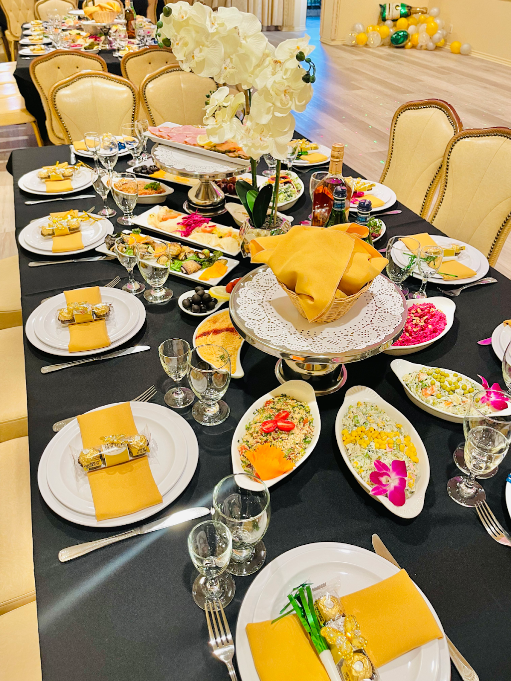 Ruby Banquet Hall | restaurant | 325 N Verdugo Rd, Glendale, CA 91206, USA | 8184847611 OR +1 818-484-7611