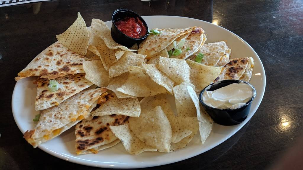 St. Louis Bar & Grill | restaurant | 300 Fourth Ave, St. Catharines, ON L2S 0E6, Canada | 9056829464 OR +1 905-682-9464