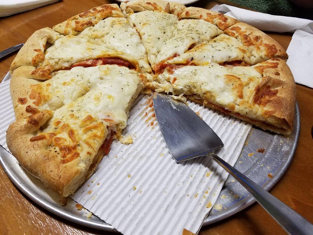 Timmys Pizza & BBQ | restaurant | 105 N Randolph St, Garrett, IN 46738, USA | 2603576666 OR +1 260-357-6666