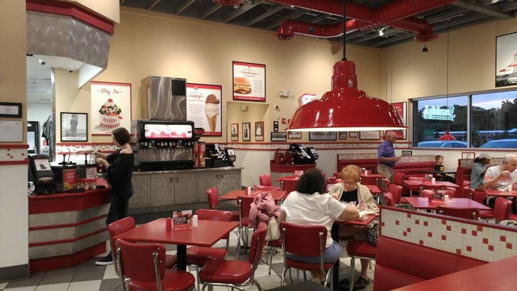 Freddys Frozen Custard & Steakburgers | restaurant | 10690 Roe Ave, Overland Park, KS 66207, USA | 9133832533 OR +1 913-383-2533