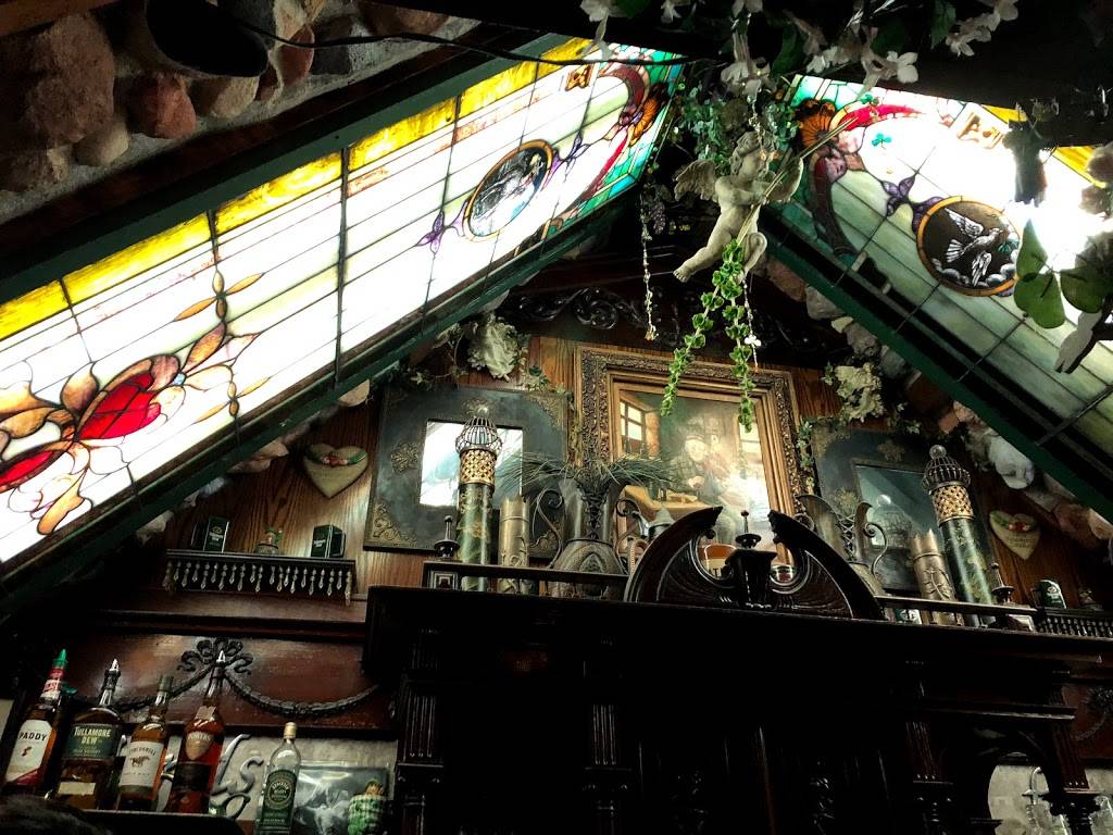 Paddys Pub | restaurant | 2339 N Murray Ave, Milwaukee, WI 53211, USA | 4142233496 OR +1 414-223-3496