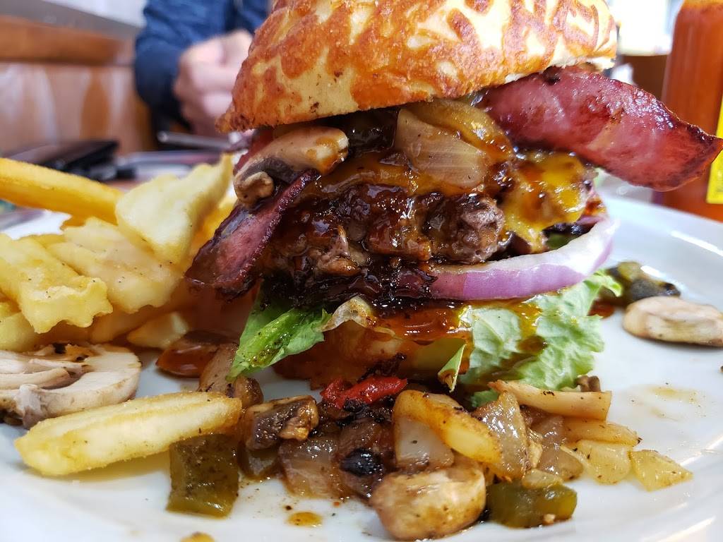 Dennys | restaurant | 6970 Alvarado Rd, San Diego, CA 92120, USA | 6194612862 OR +1 619-461-2862