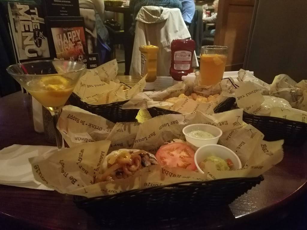 Bar Louie - Crocker Park | night club | 9 Main St, Westlake, OH 44145, USA | 4407887540 OR +1 440-788-7540