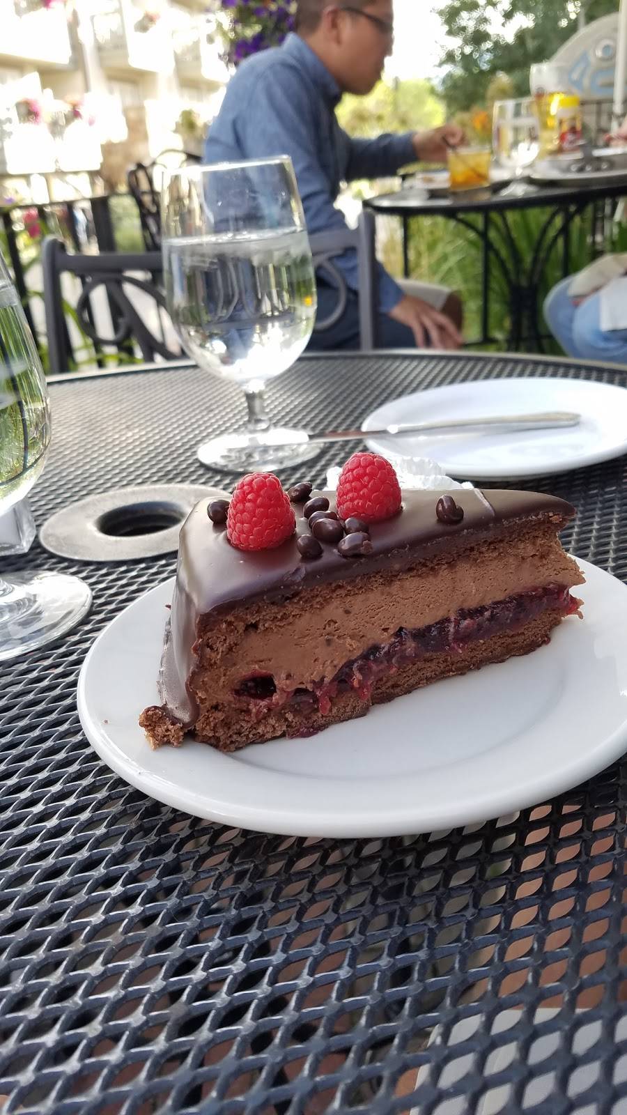 Alpenrose Vail | restaurant | 100 E Meadow Dr STE 25, Vail, CO 81657, USA | 9704768899 OR +1 970-476-8899