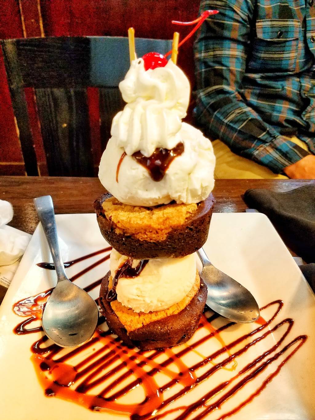 Dave & Busters | restaurant | 4821 Mills Cir, Ontario, CA 91764, USA | 9099871557 OR +1 909-987-1557