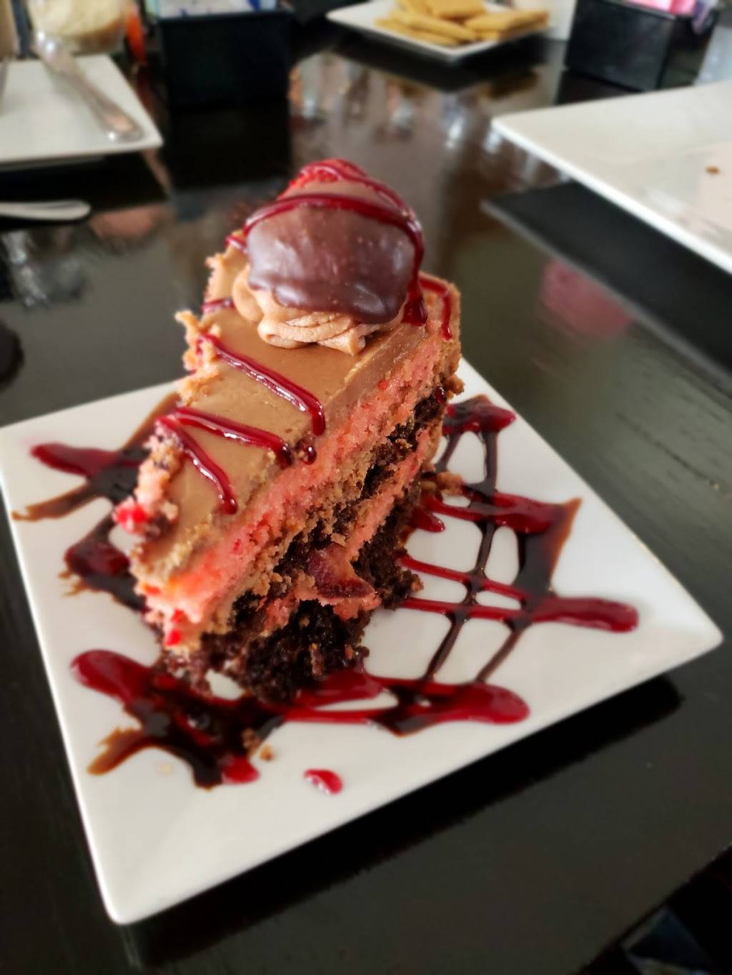 Ellas On The Bay | restaurant | 209 Main St, Morristown, NY 13664, USA | 3153753058 OR +1 315-375-3058