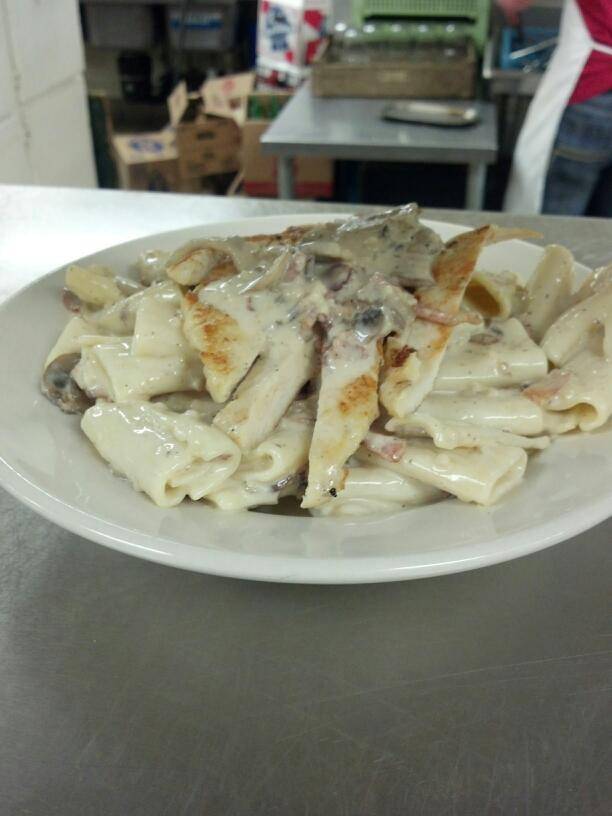 Riverrail Bar | restaurant | N5547 River St, Shiocton, WI 54170, USA | 9209863222 OR +1 920-986-3222