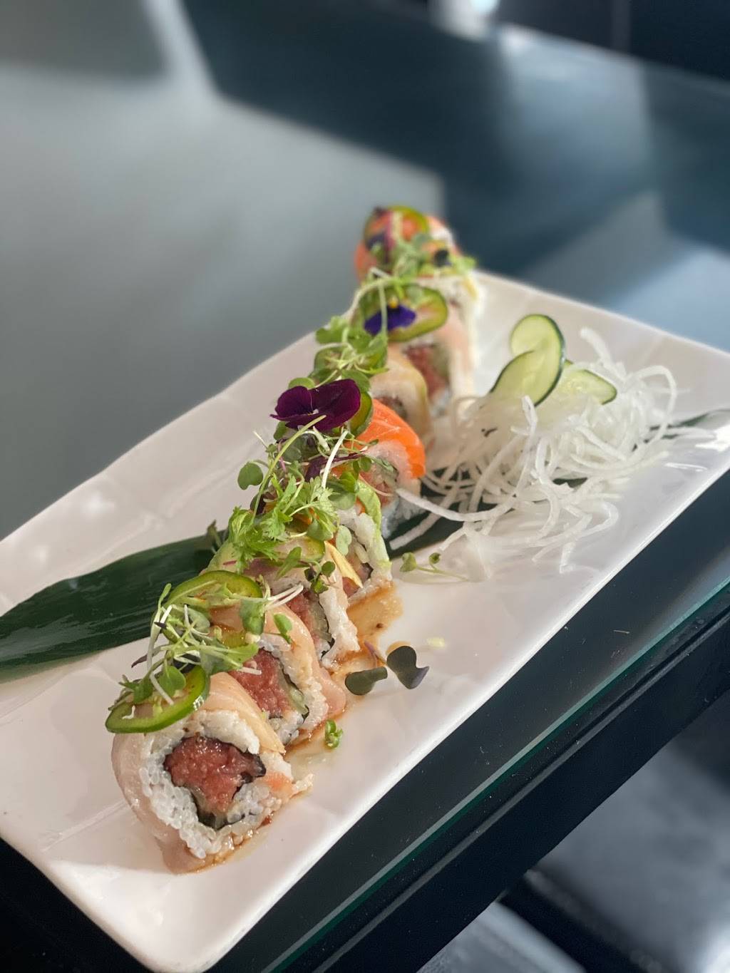 Flamin Phó & Sushi Bar | restaurant | 550 Cedar St Ste 103, San Diego, CA 92101, USA | 6192351665 OR +1 619-235-1665