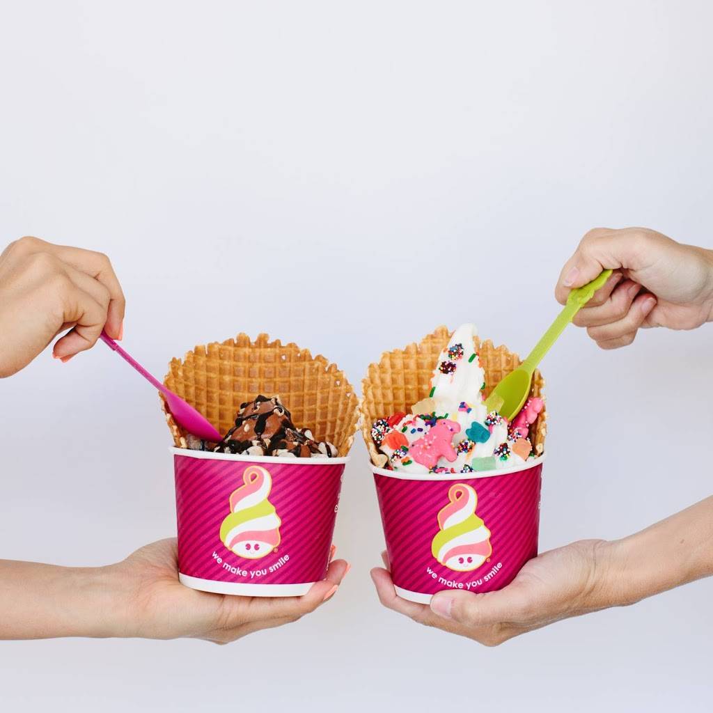 Menchies Frozen Yogurt | bakery | 1610 Millenia Ave #104, Chula Vista, CA 91915, USA | 6192898763 OR +1 619-289-8763