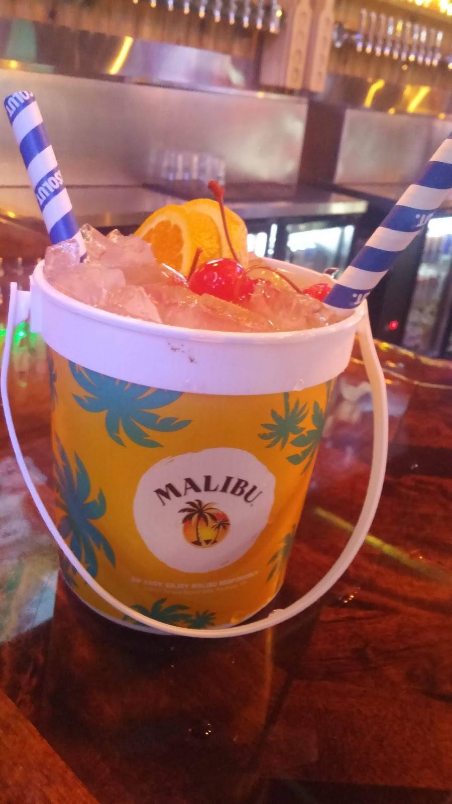 Louies Tap House | restaurant | 5689 Elevator Rd, Roscoe, IL 61073, USA | 8152701020 OR +1 815-270-1020