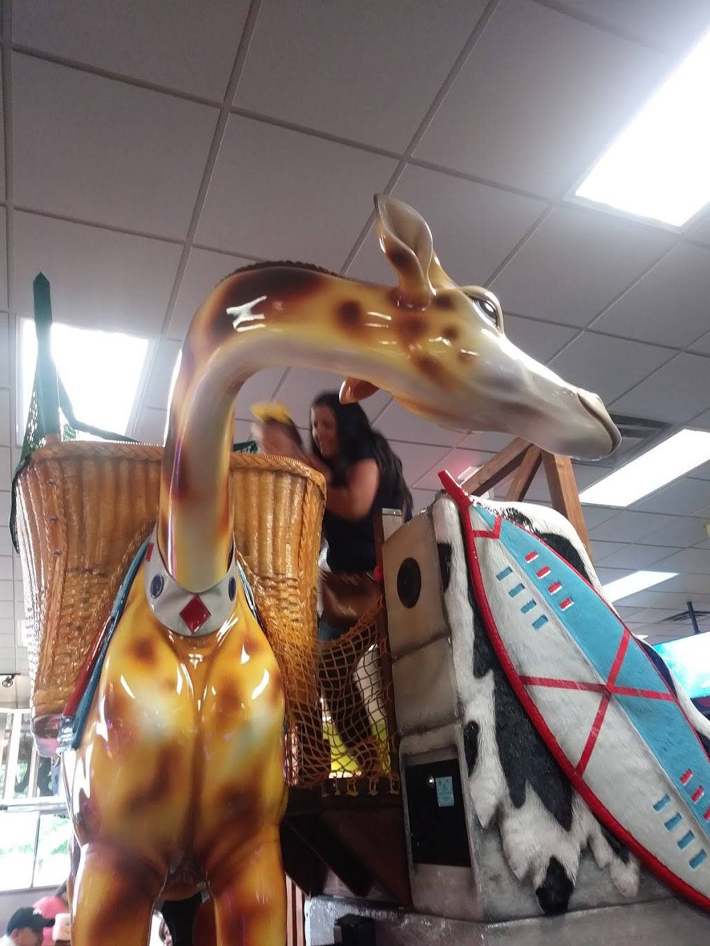 Chuck E. Cheese | restaurant | 13364 Montfort Dr, Dallas, TX 75240, USA | 9723921944 OR +1 972-392-1944