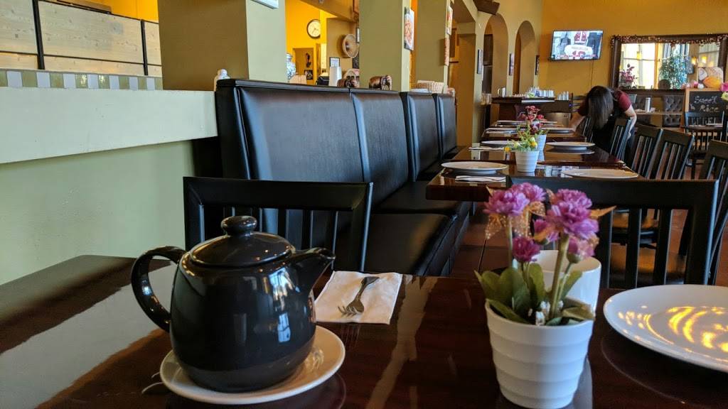 Basiln Lime Authentic Thai Cuisine | restaurant | 3665 S Fort Apache Rd #100, Las Vegas, NV 89147, USA | 7022552581 OR +1 702-255-2581