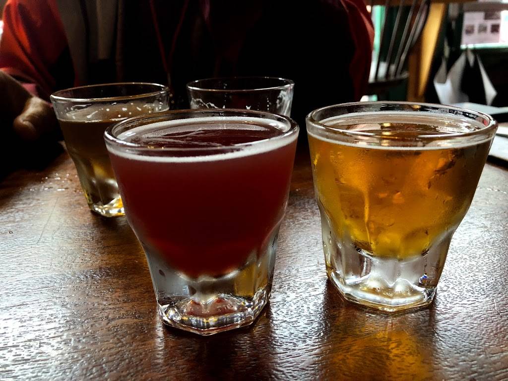 Gritty McDuffs | restaurant | 396 Fore St, Portland, ME 04101, USA | 2077722739 OR +1 207-772-2739