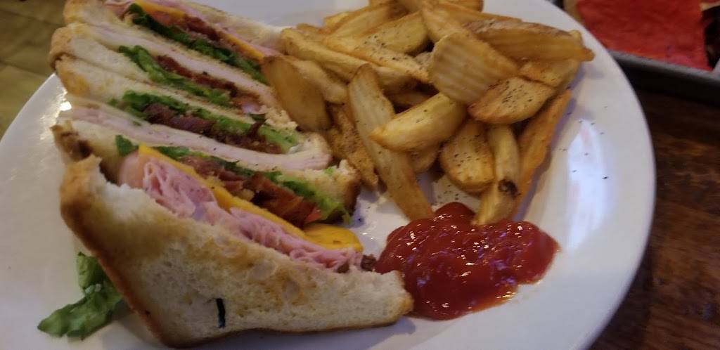 Wild Wing Cafe | restaurant | 36 Mill Rd, McDonough, GA 30253, USA | 7708982420 OR +1 770-898-2420