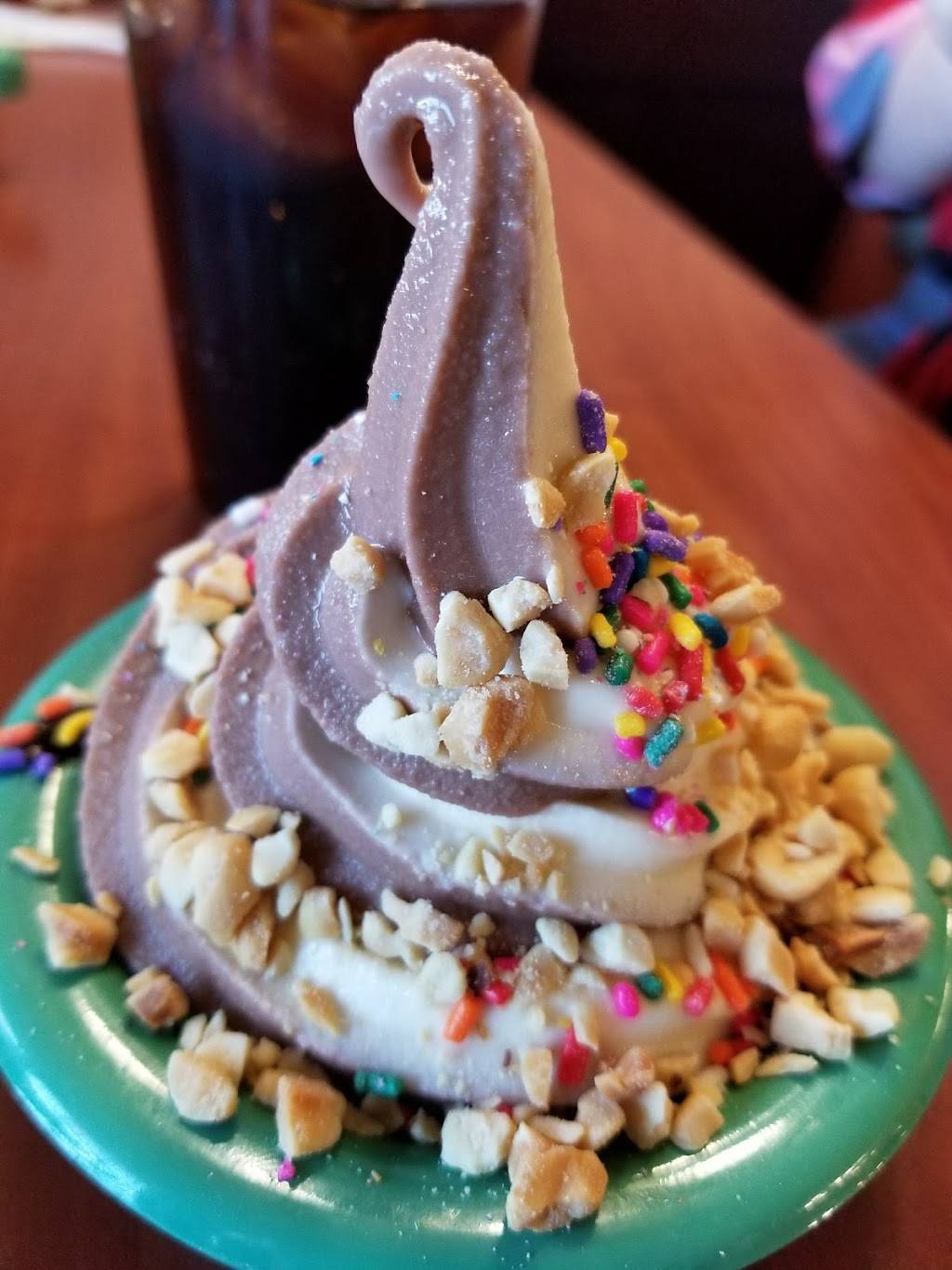 Golden Corral Buffet & Grill | meal takeaway | 1402 Cedar St, Clarksville, IN 47129, USA | 8122582540 OR +1 812-258-2540