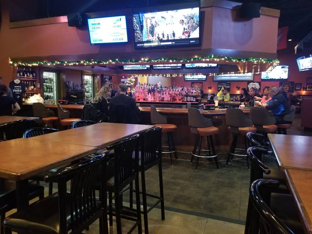 Puckers Sports Pub & Grille | restaurant | 3199 Whitewood St NW, North Canton, OH 44720, USA | 3309663373 OR +1 330-966-3373